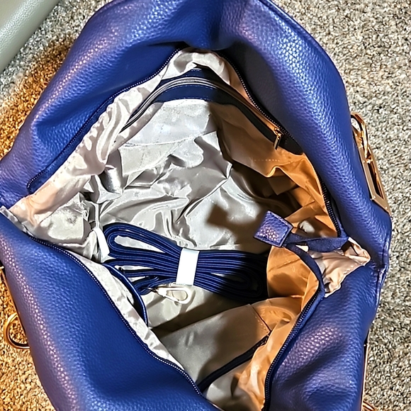 **Brand New genuine leather purse - Picture 4 of 6